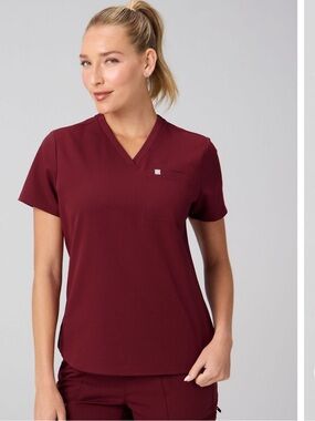 Fabletics Vital 1-Pocket Scrub Top